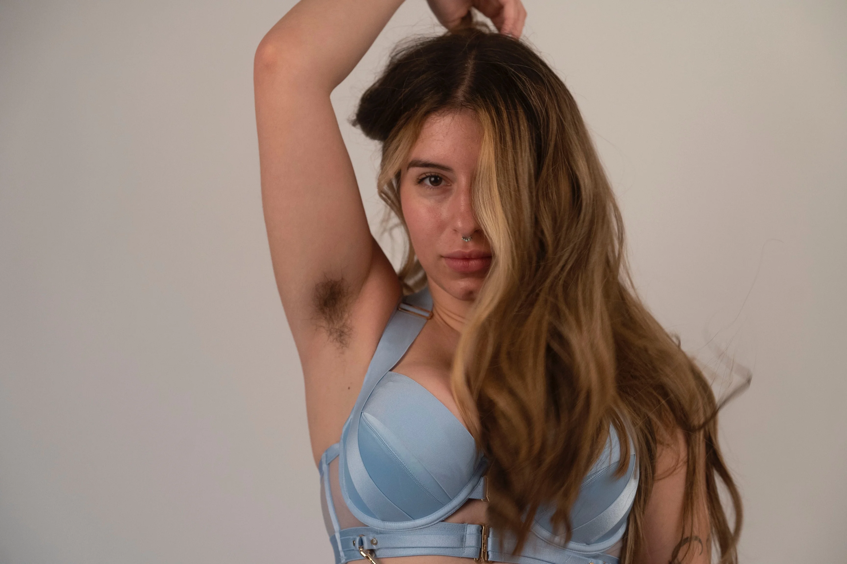 Chloe Kreams | Huge Bush &amp; Hairy Armpits OnlyFans