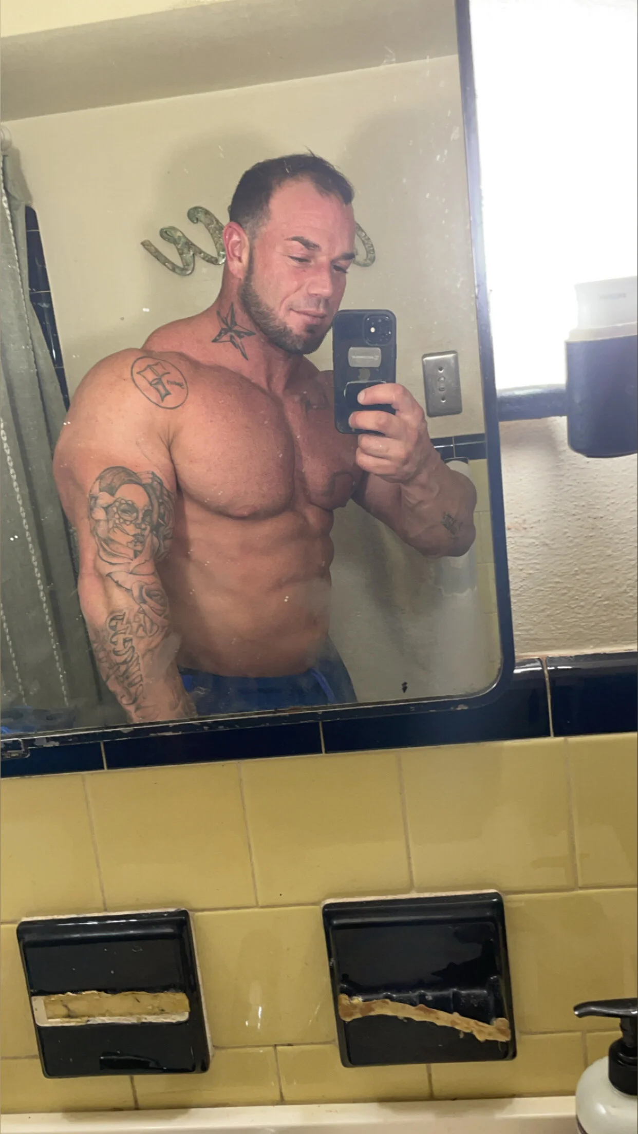 Muscle show💪🏻🍑🔥👍 OnlyFans