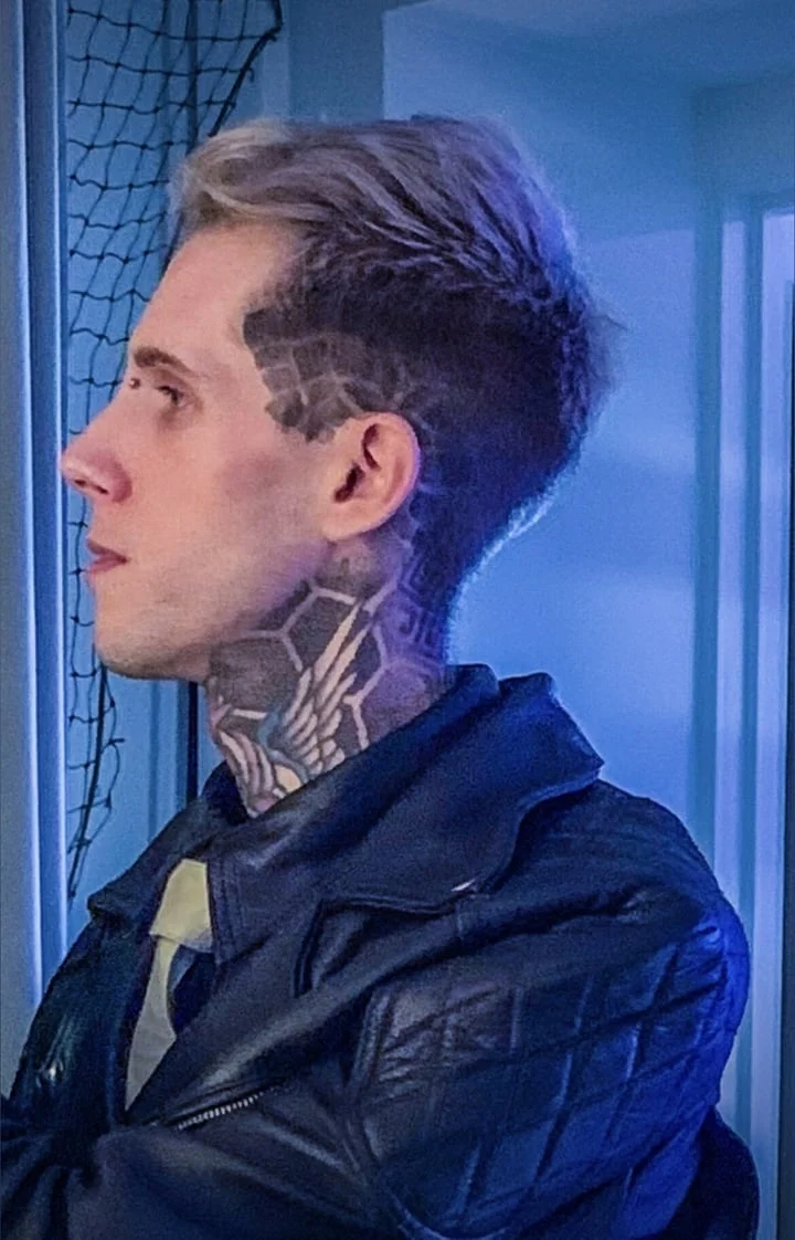 Claude Nikotine OnlyFans