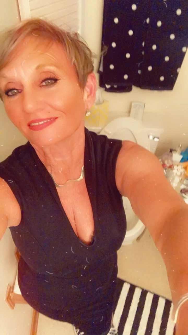 Cougarkelly OnlyFans