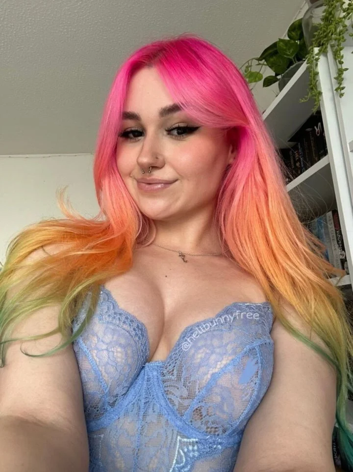 Hellbunnyfree OnlyFans