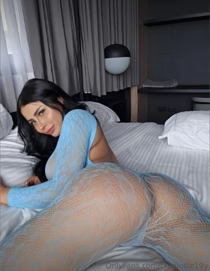 19 Charlotte🤫🍼 OnlyFans