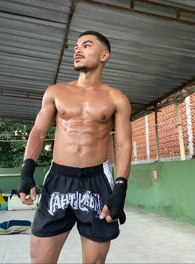 Leo Navarro OnlyFans