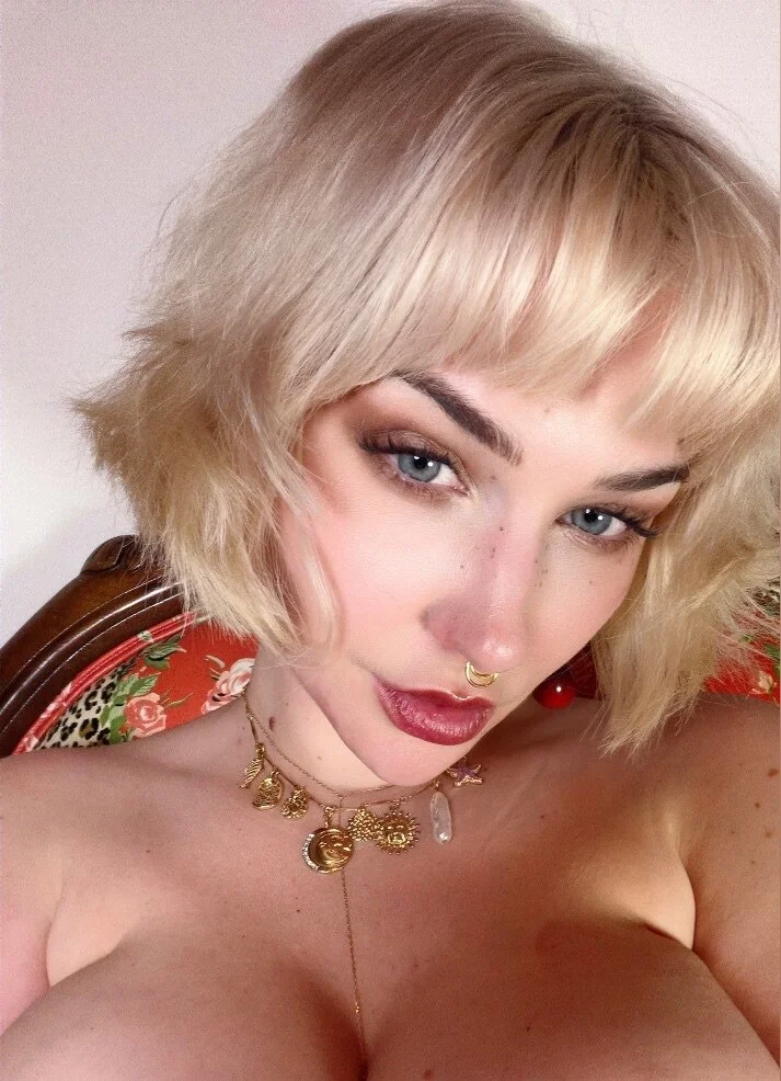 Skye Blue NO PPV OnlyFans