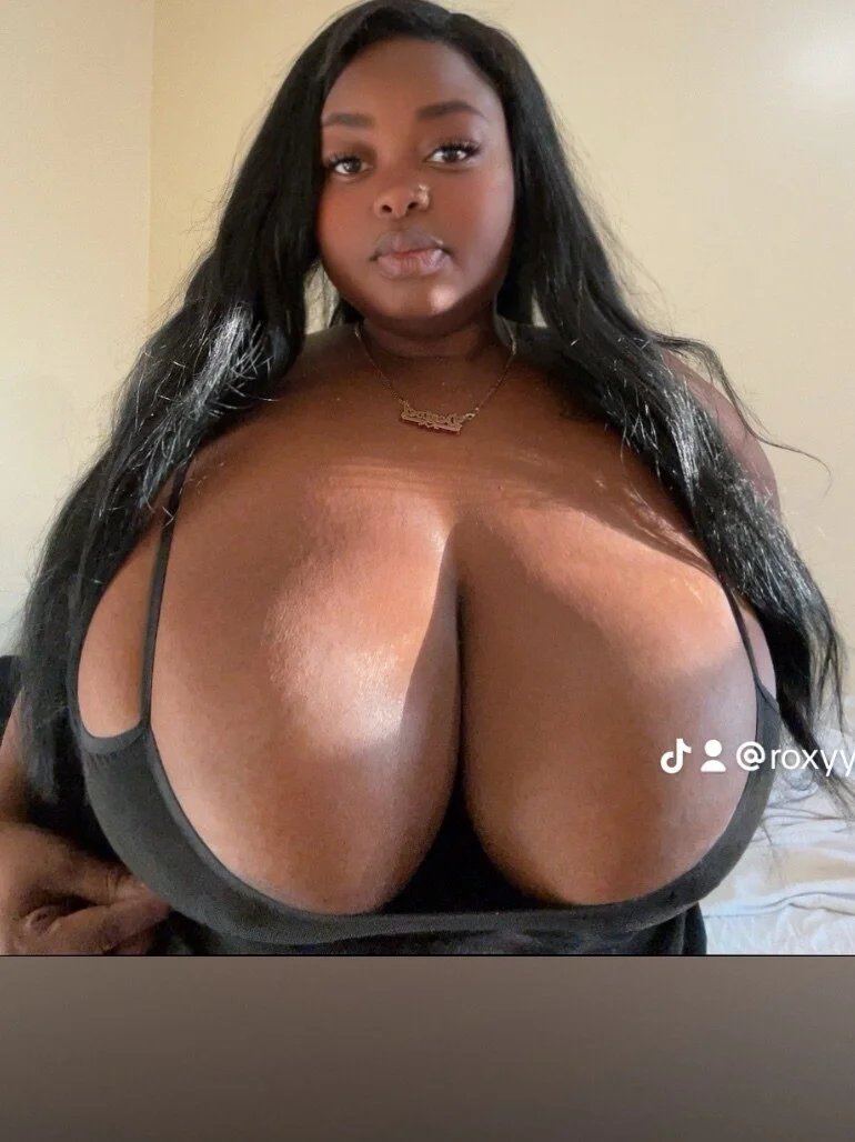 Roxyy James OnlyFans