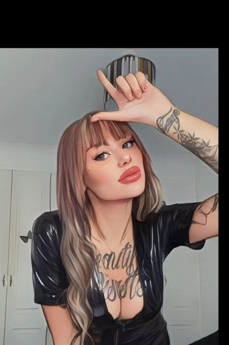 Evelinehart OnlyFans